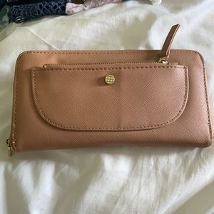 Tan wallet